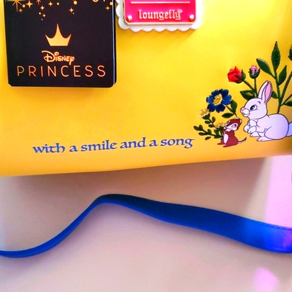 🆕️LOUNGEFLY 👑 DISNEY SNOW WHITE COSPLAY BOW HANDBAG PURSE - Picture 11 of 15